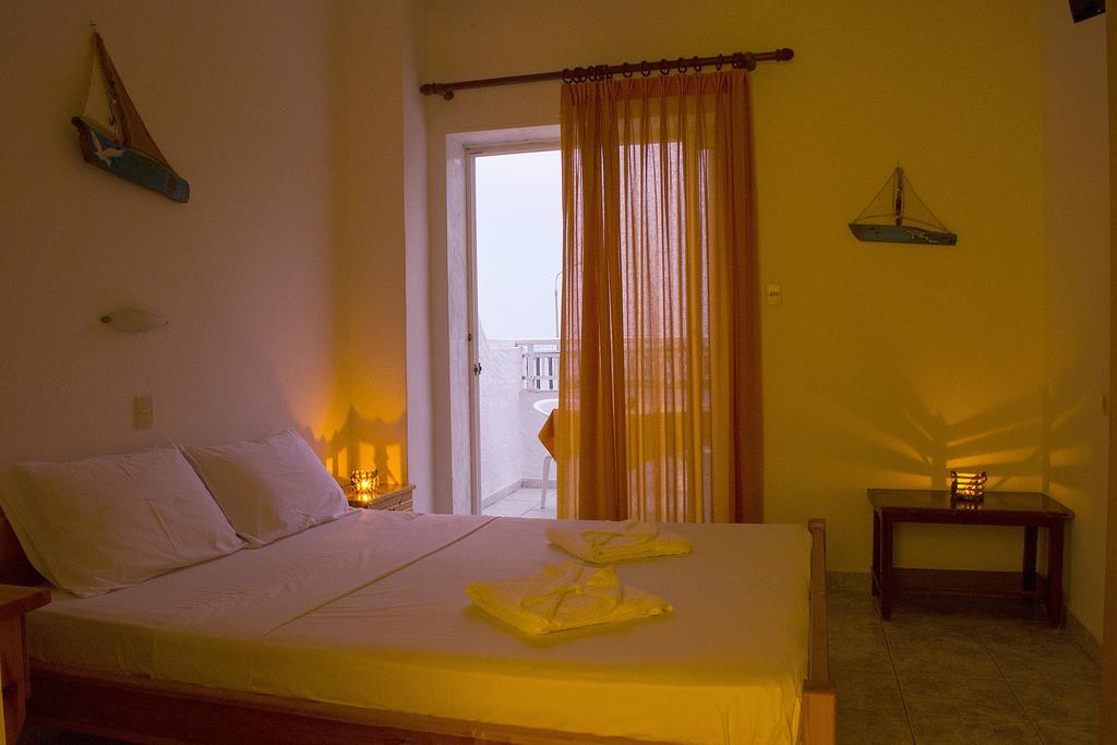 Toroneon Aparthotel