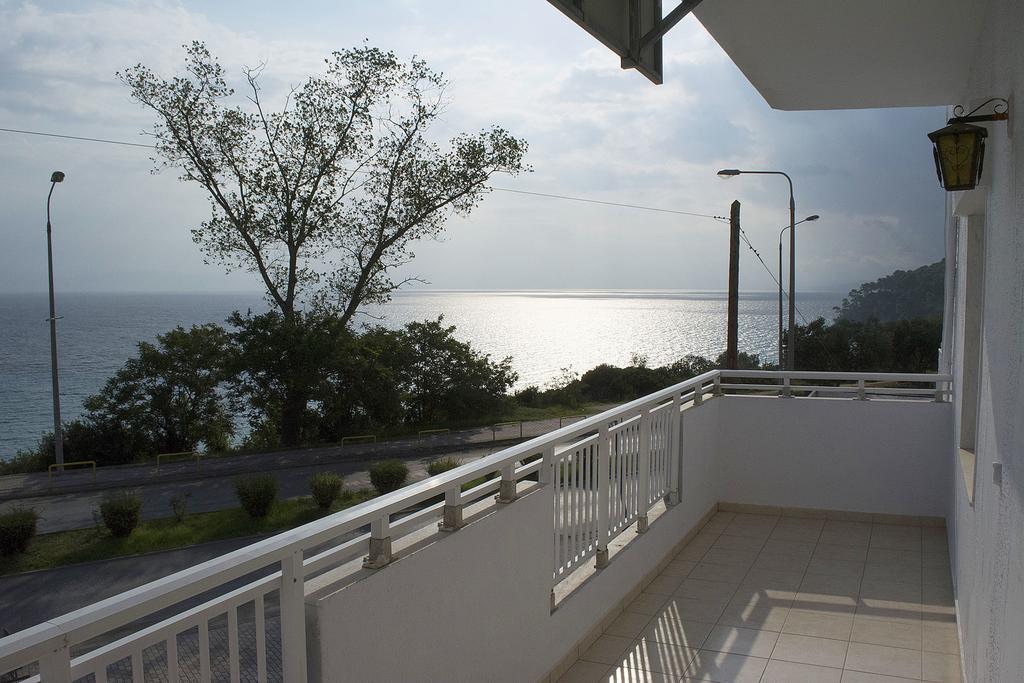 Toroneon Aparthotel