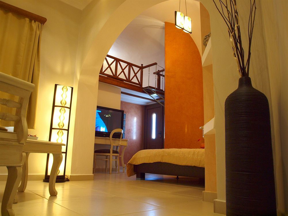 Smaragdi Hotel