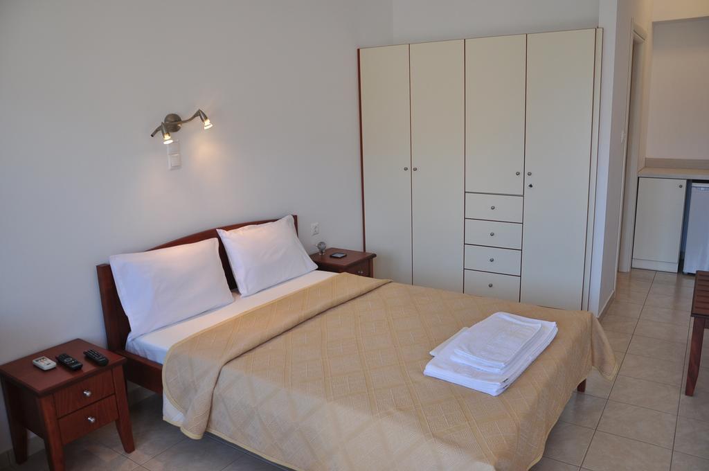 Kato Palace Aparthotel *