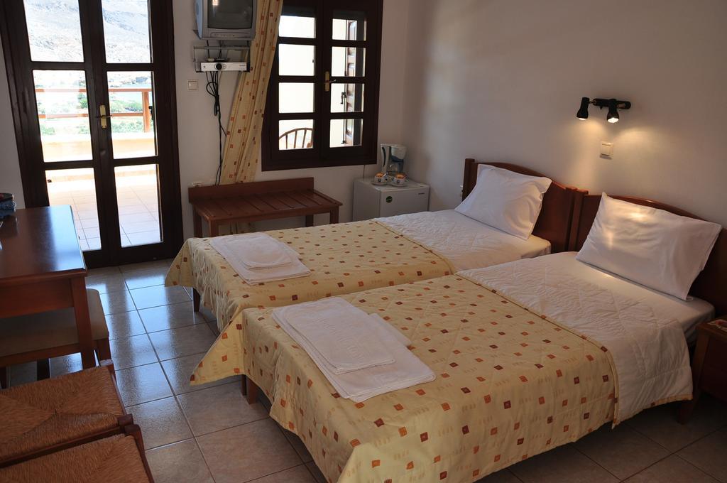 Kato Palace Aparthotel