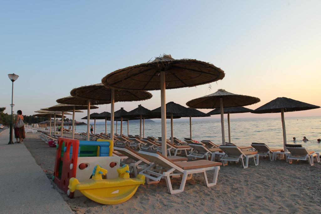 Hotel Meliton & By The Neos Marmaras