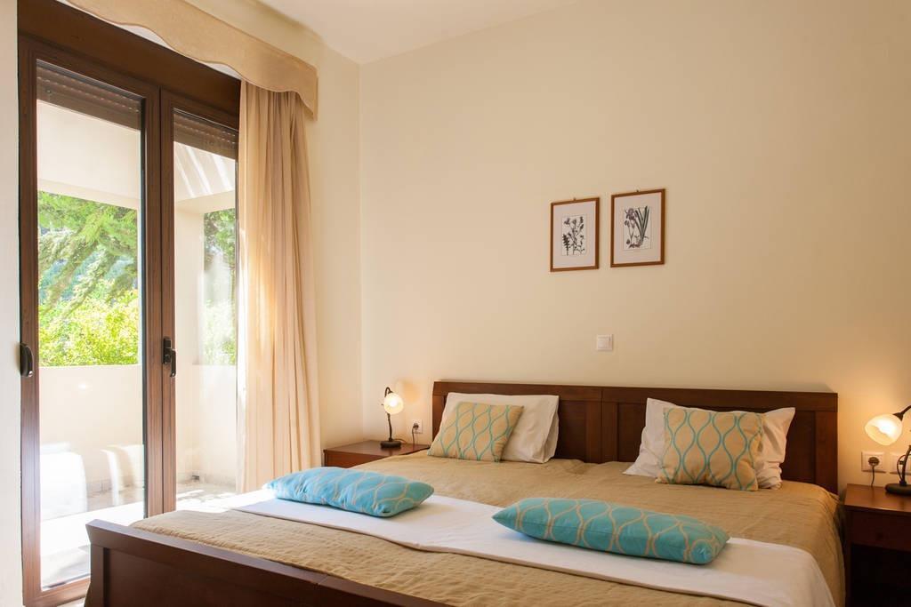 Rosa Roussospiti Villa