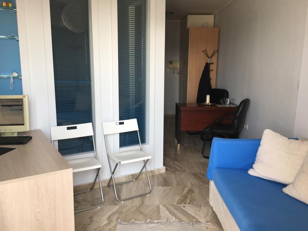 Apartment Office-studio Theoxaris *