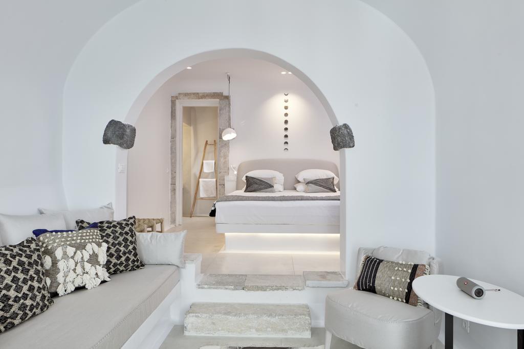 Cosmopolitan - Small Luxury Of The World