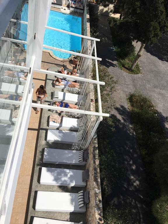 Loizos Stylish Residences