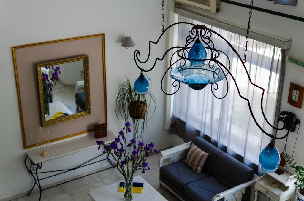 Happiness Apartment