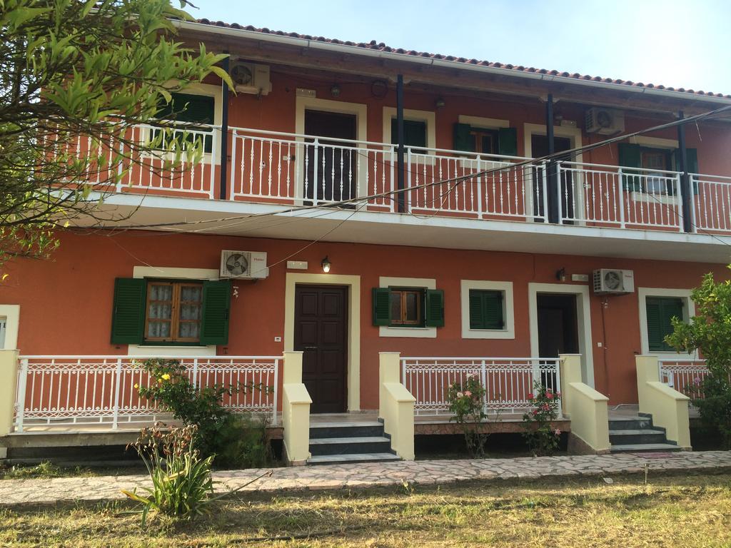 Nikos Apartment *