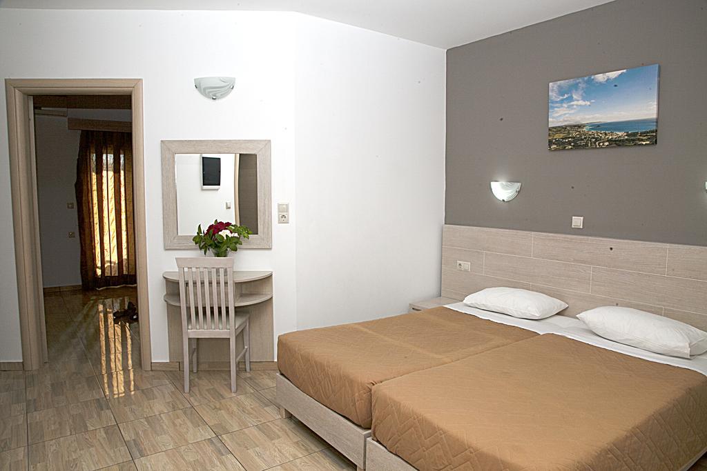 Hotel Zeus 2*