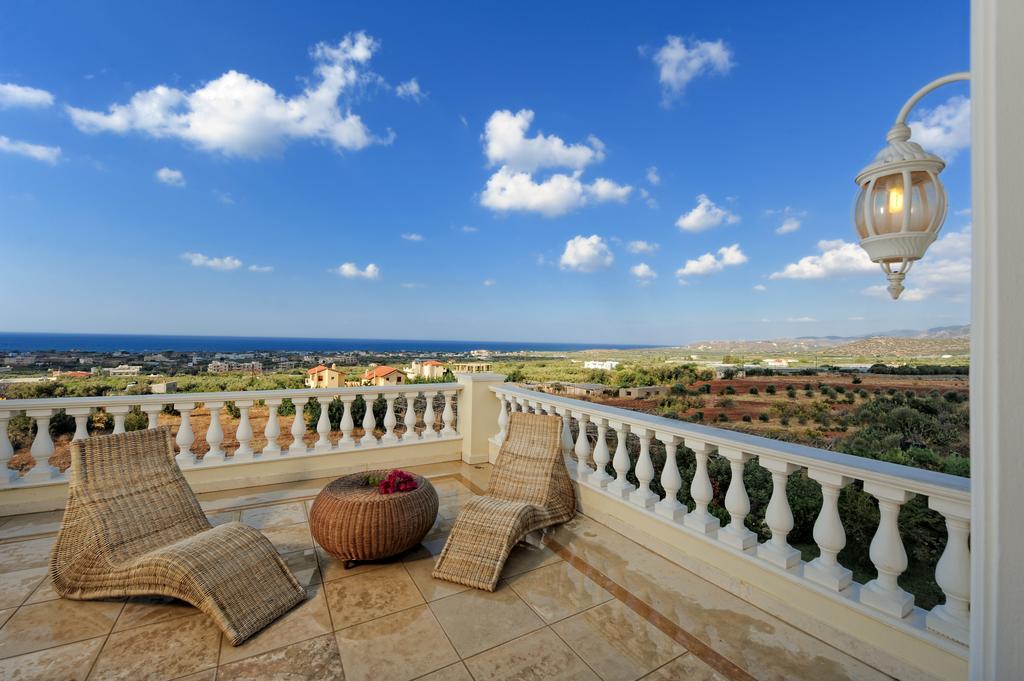 Iris Luxury House