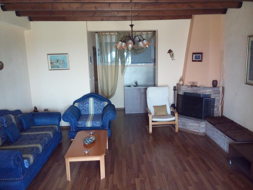 Thalassa Maisonette