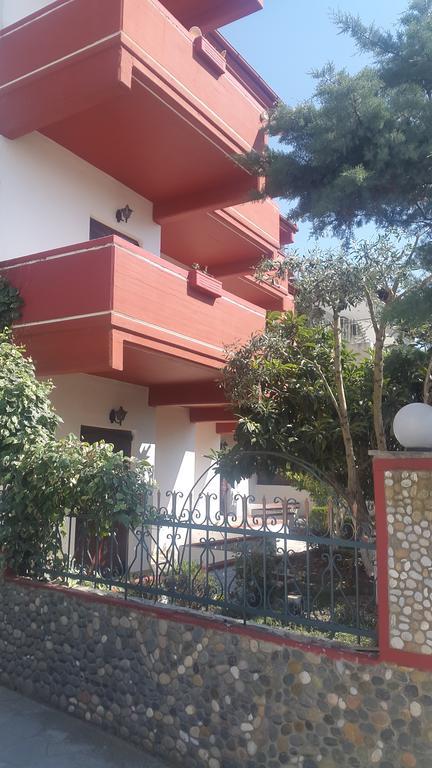 Iro Apartment