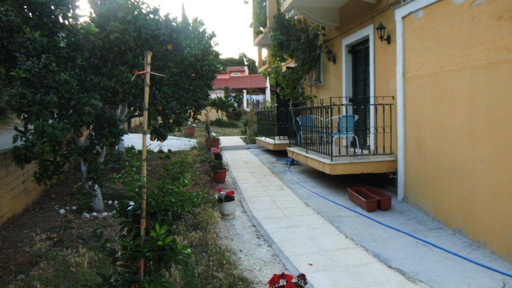 Niki Apartment *