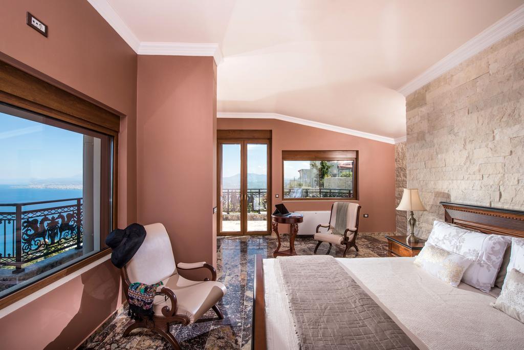 Bella Mare, Wine Dark Sea Villa