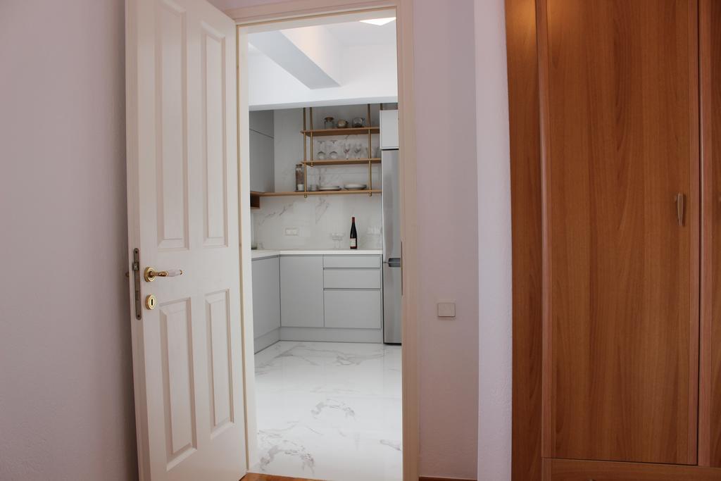 Pinehouse King Apartment *