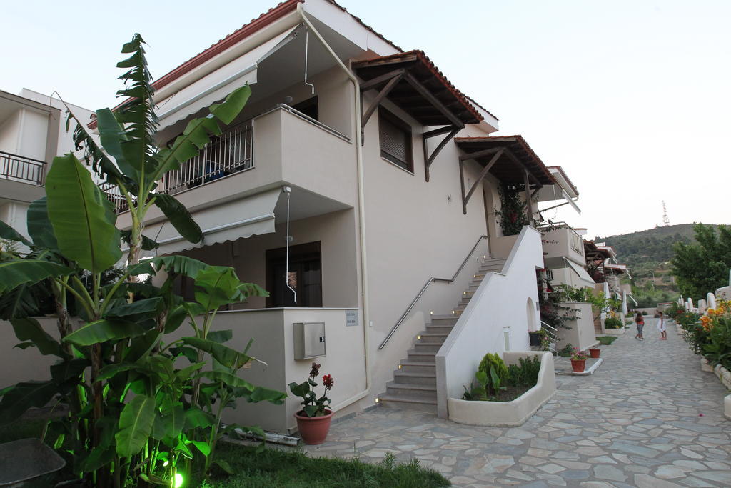 Hotel Meliton & By The 3*
