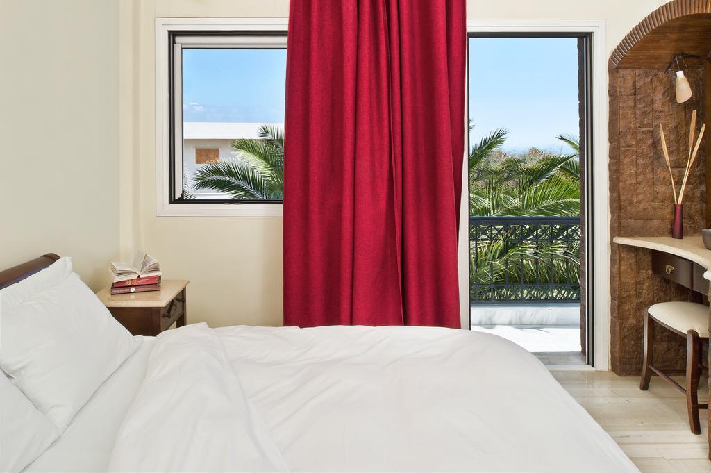 Galatia Hotel Fira (Santorini)