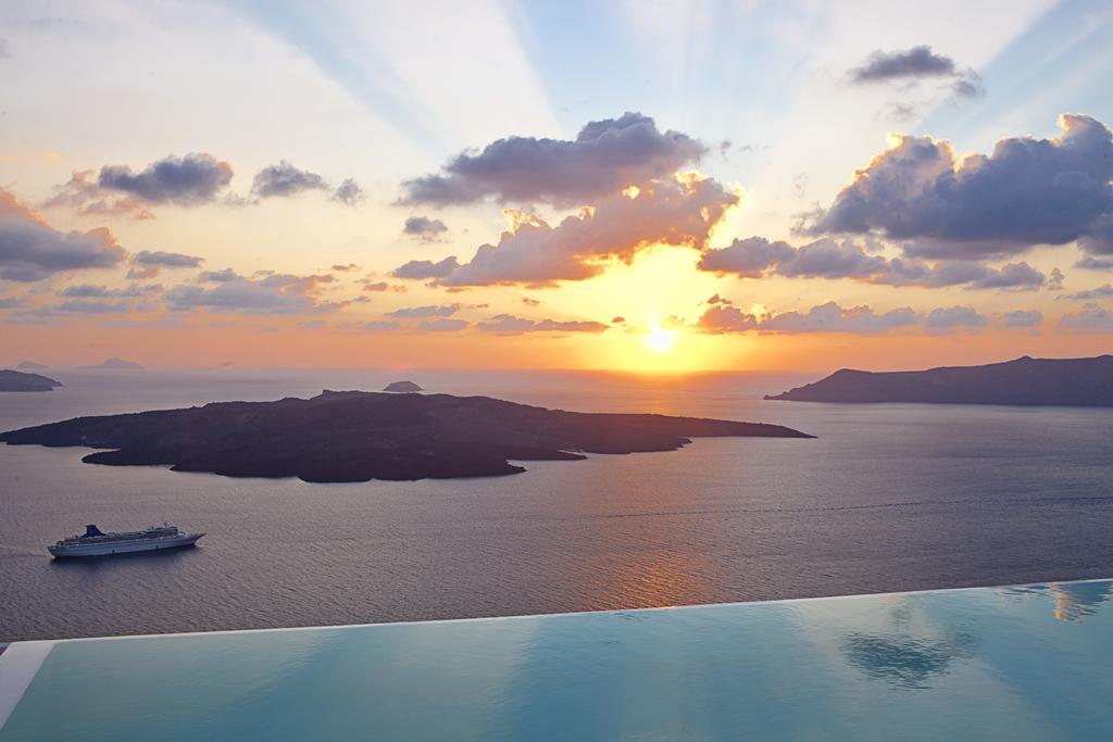 Hotel Cosmopolitan - Small Luxury Of The World