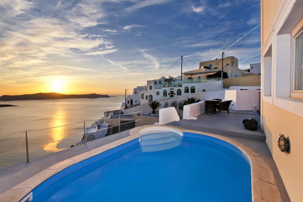 Nonis * Fira (Santorini)