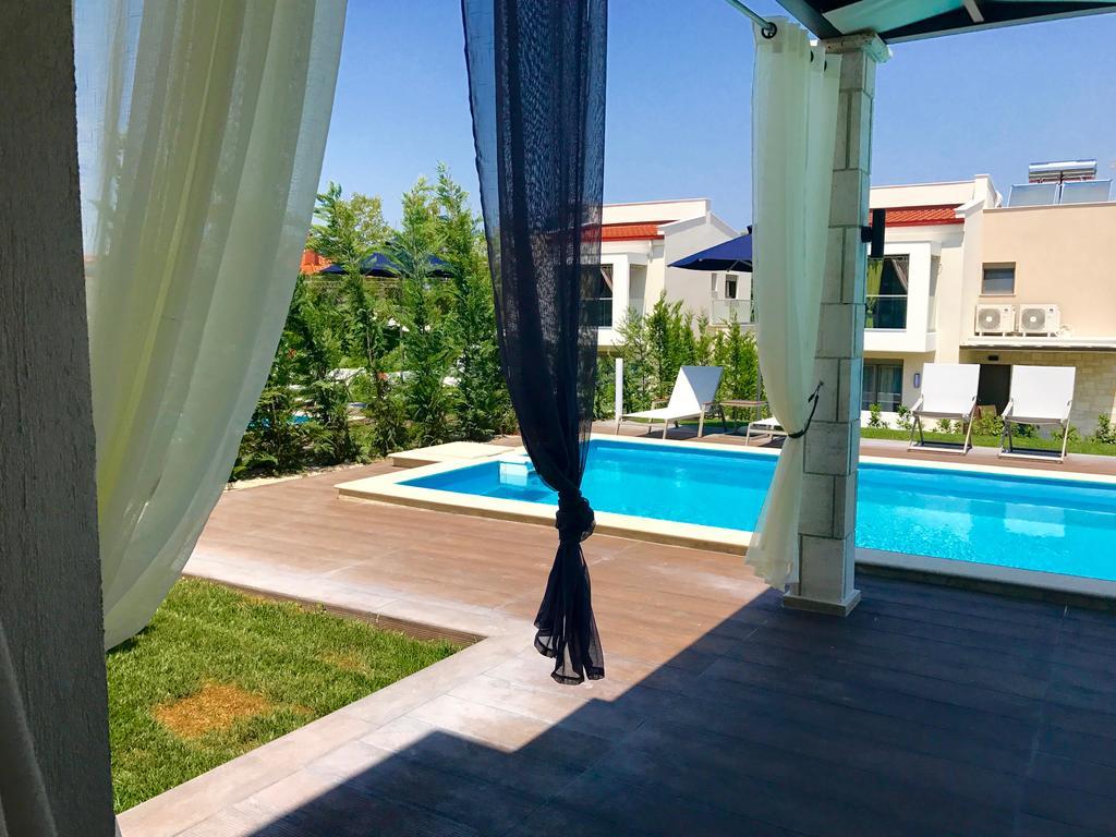 W Pool Halkidiki Villa Pefkochori