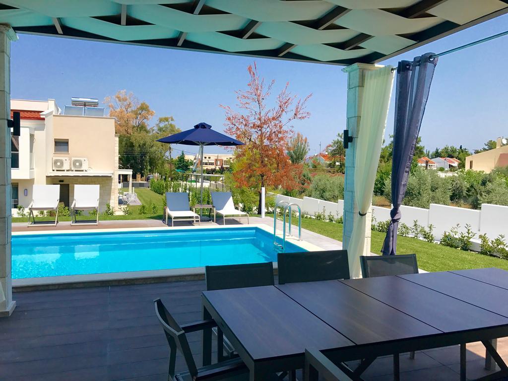 W Pool Halkidiki Pefkochori