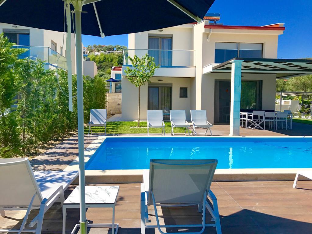 W Pool Halkidiki * Pefkochori