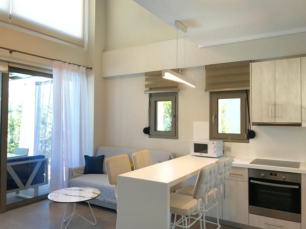 W Pool Halkidiki Villa