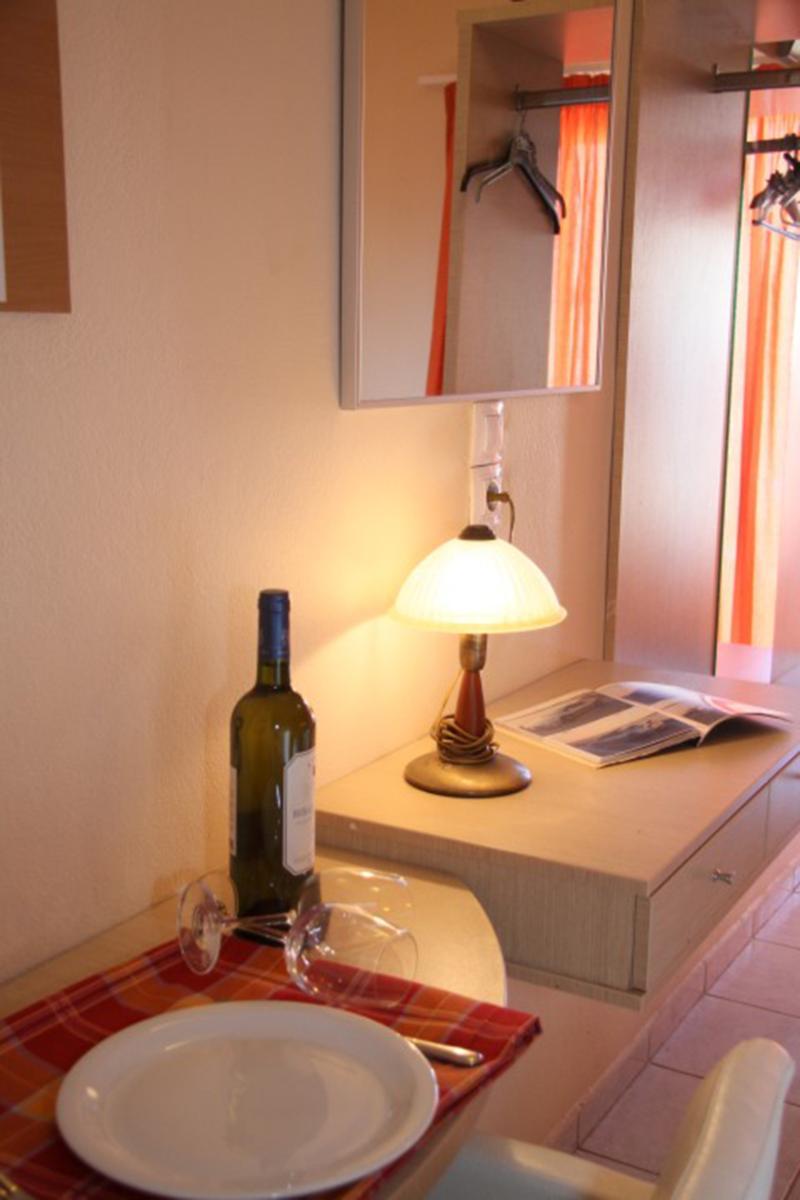 Hotel Irida By Estia