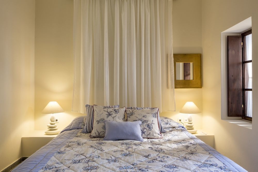 Cosmopolitan - Small Luxury Of The World 4* Fira (Santorini)