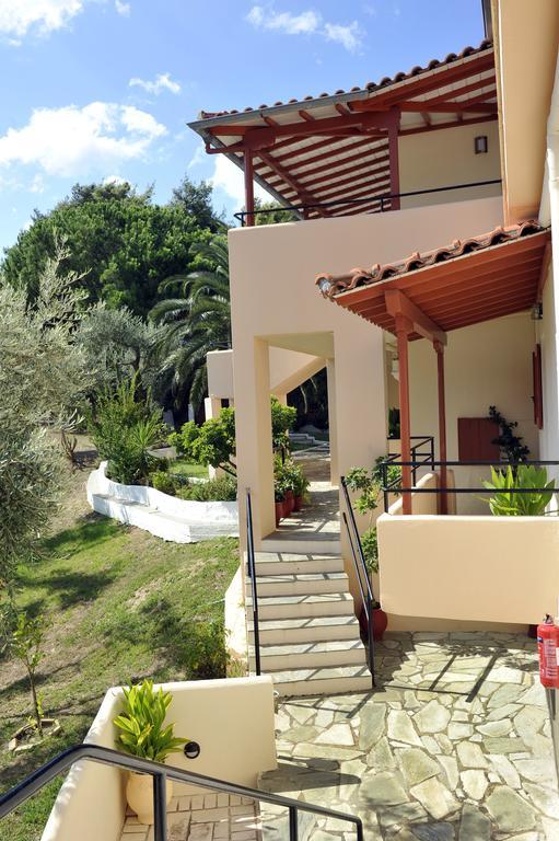 Marina Hotel