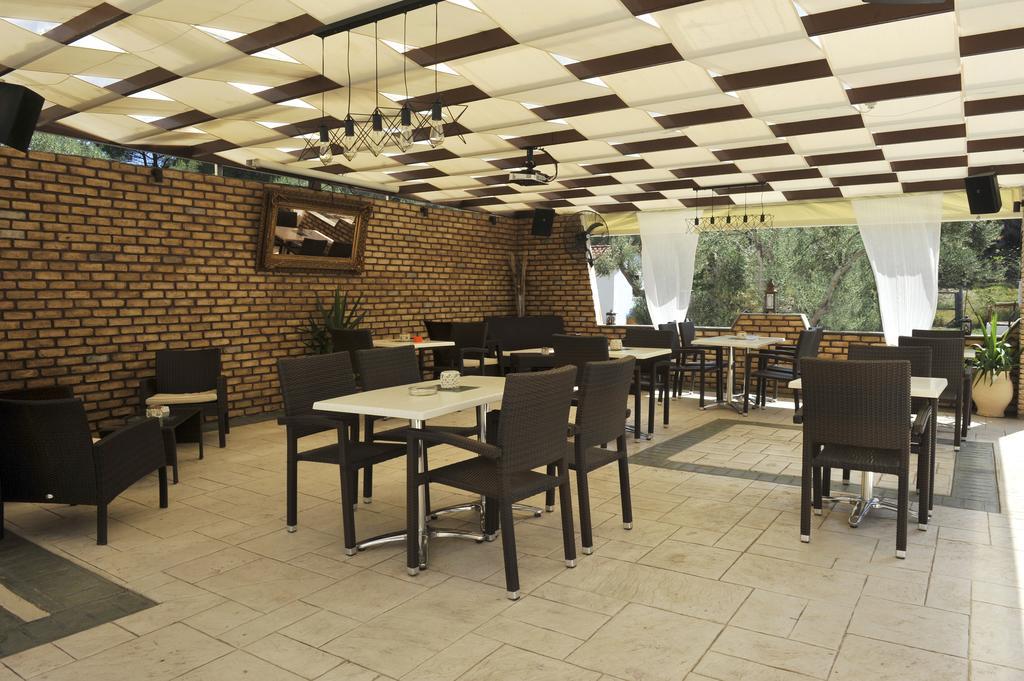 Marina Hotel