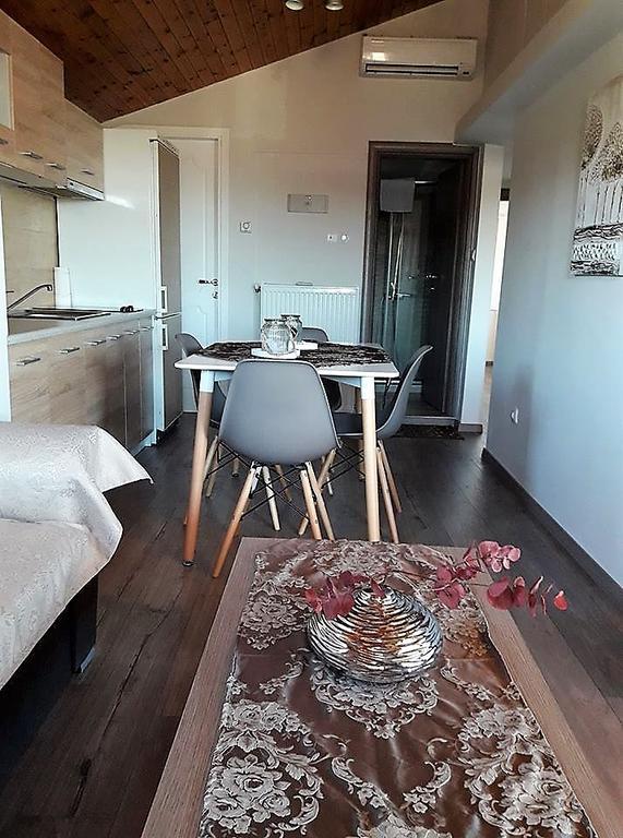Koala Apartments- Irida, Elea Apartment
