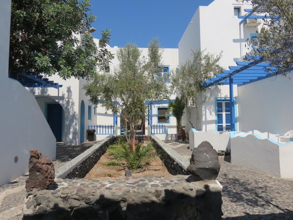 Studios Apartments Perivolos 3* Perivolos (Santorini)