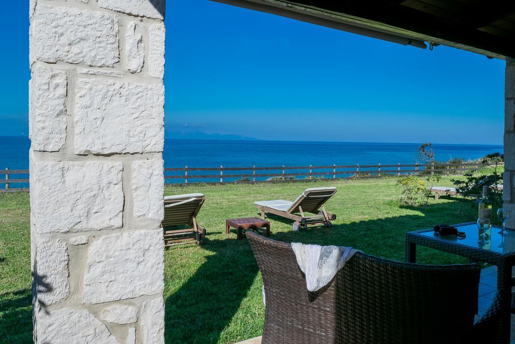 Kavos Psarou Holiday home