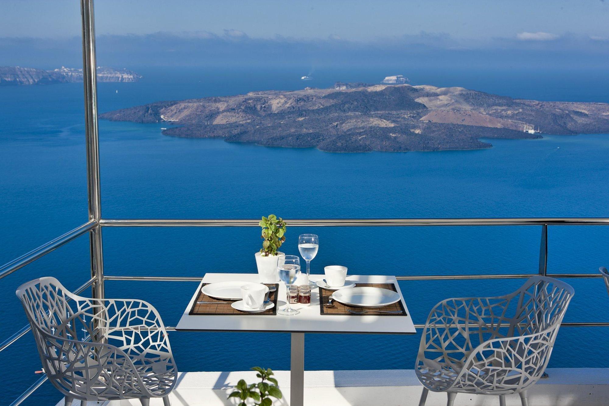 Cosmopolitan - Small Luxury Of The World 4*