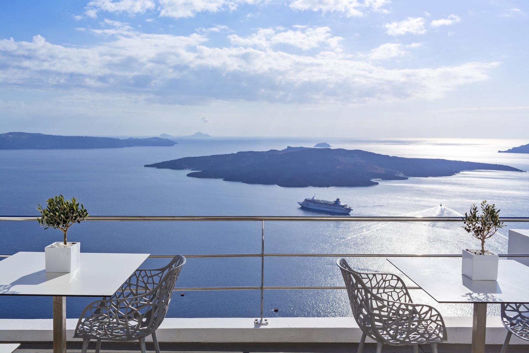 Hotel Cosmopolitan - Small Luxury Of The World