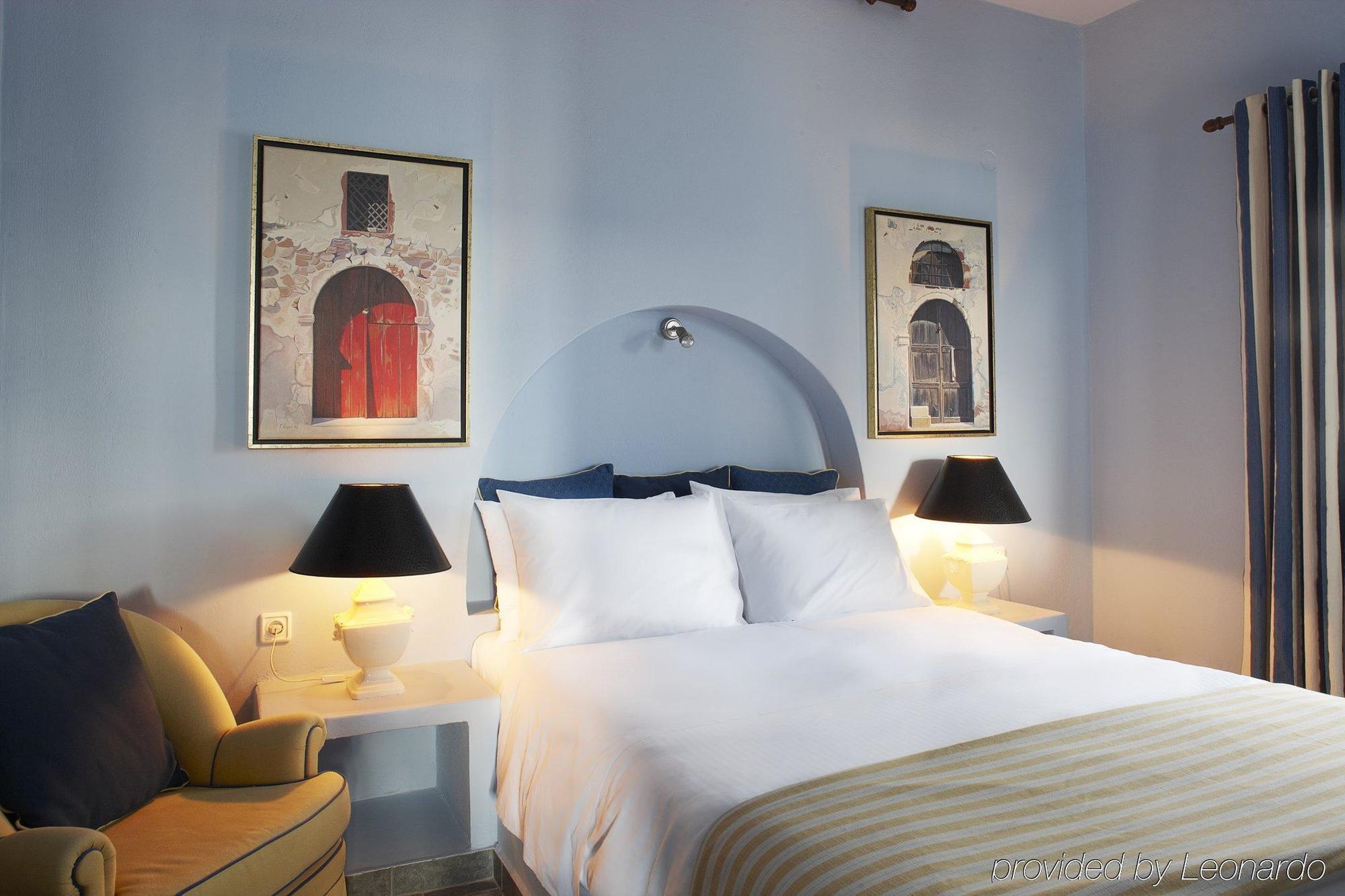 Cosmopolitan - Small Luxury Of The World 4* Fira (Santorini)