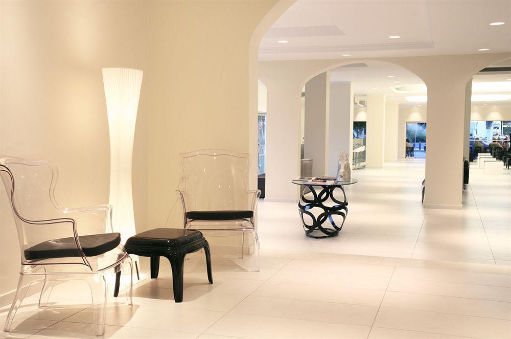 Golden Hotel