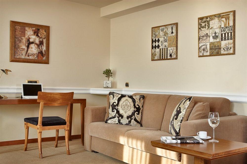 Hotel Ava And 4*
