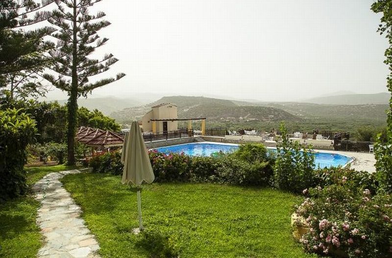 Elpida Village Hotel