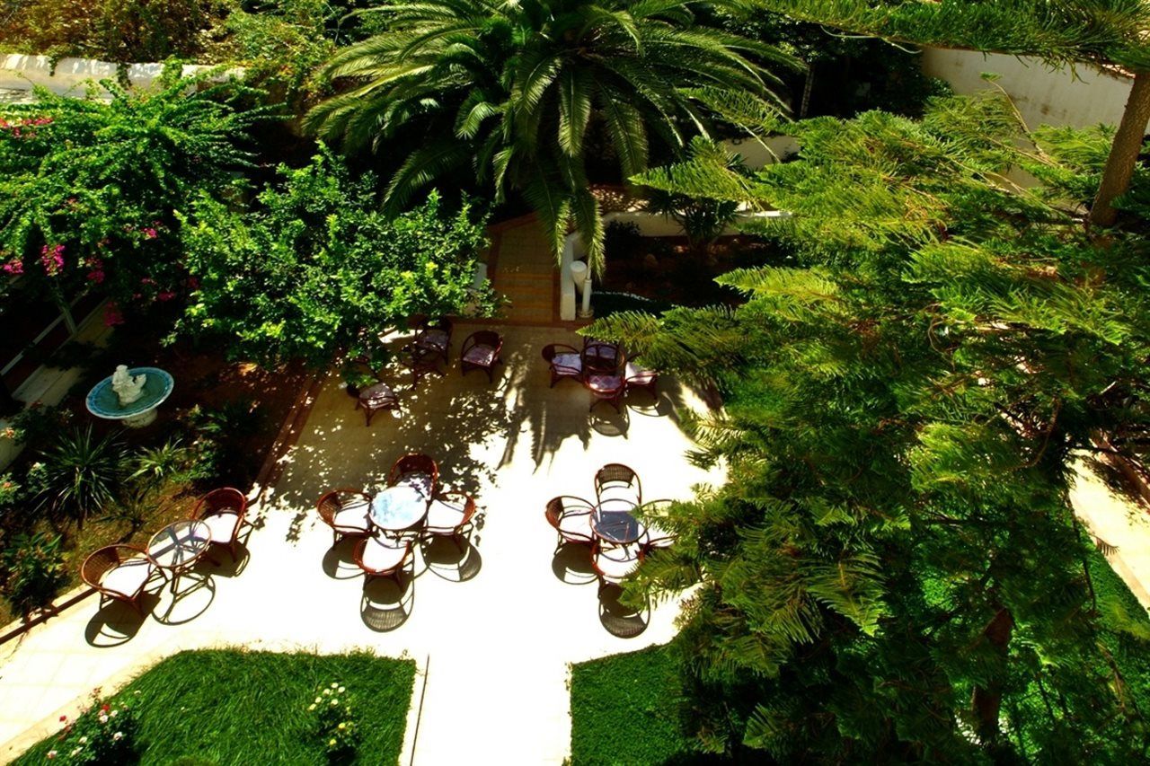 Achillion Palace 4*