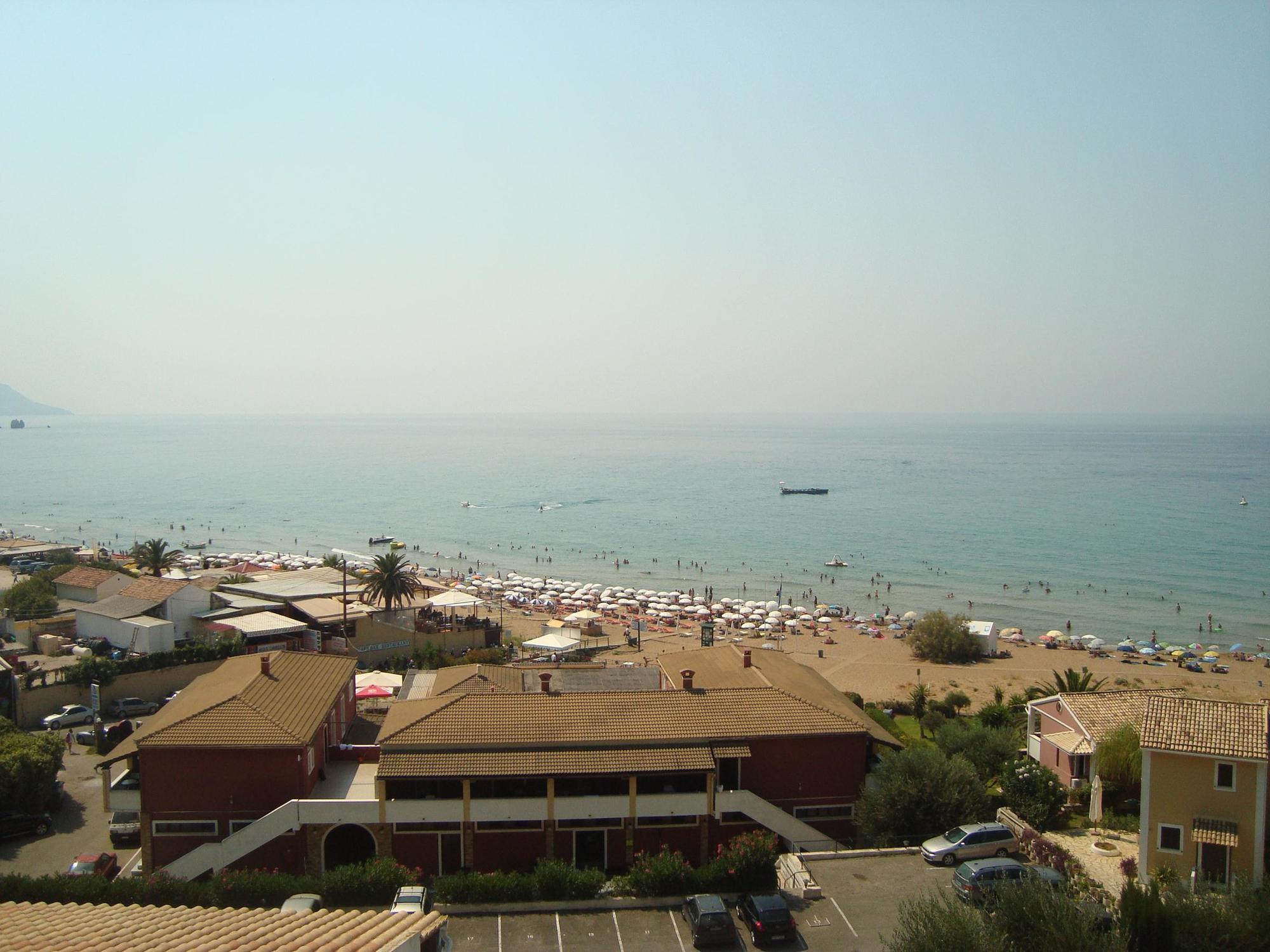 Corfu Menigos Aparthotel