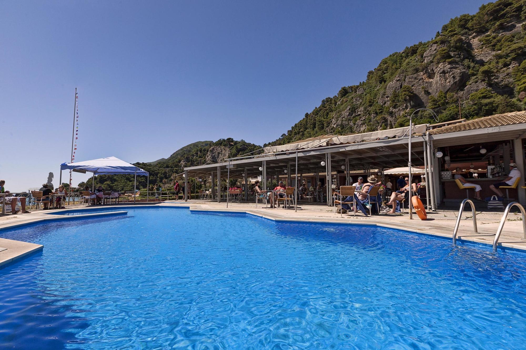 Corfu Menigos Aparthotel 3*