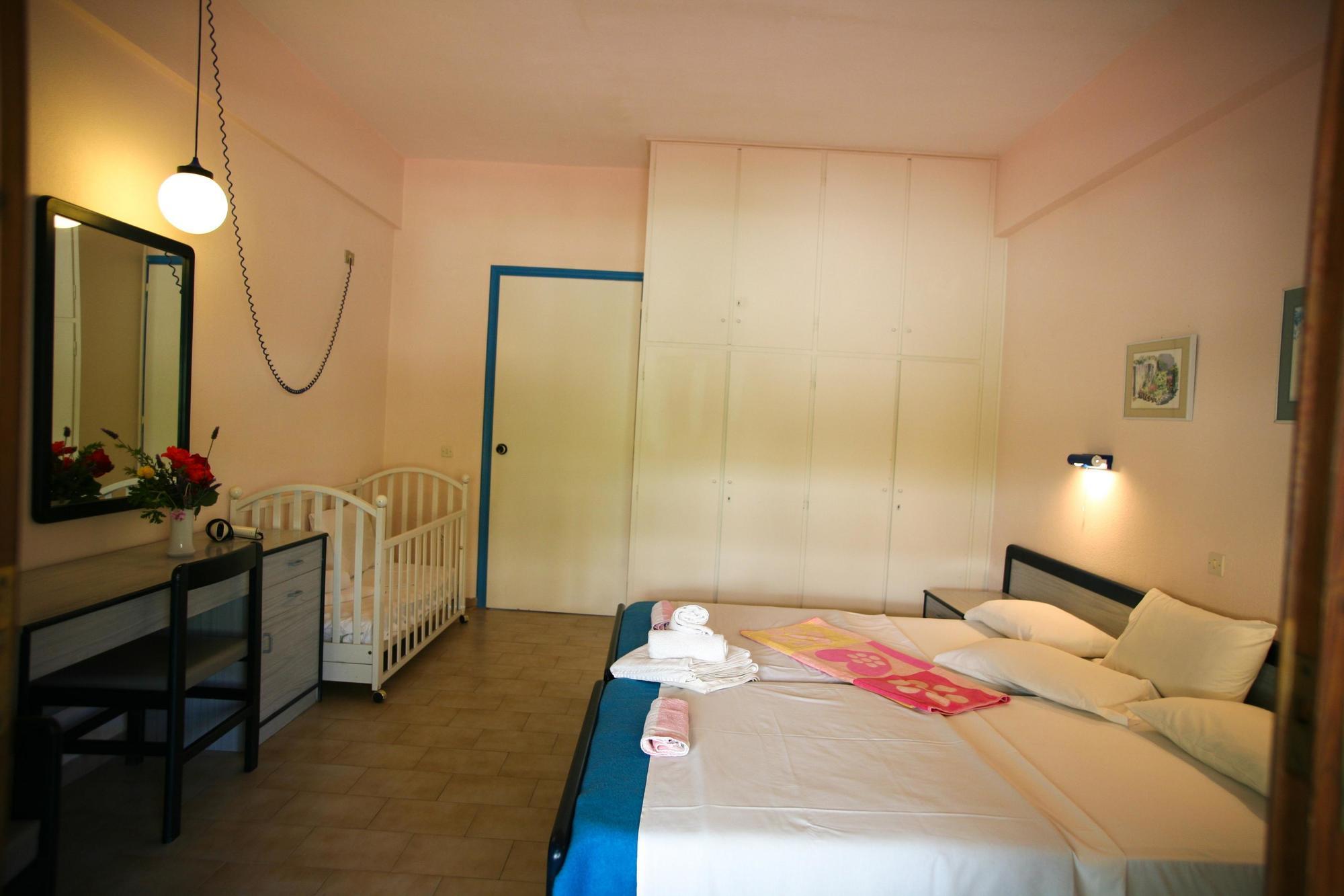 Corfu Menigos Aparthotel Glyfada (Corfu)