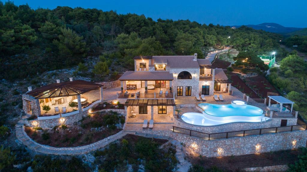 Amara Villa *