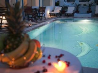 Alizea & 3* Fira (Santorini)