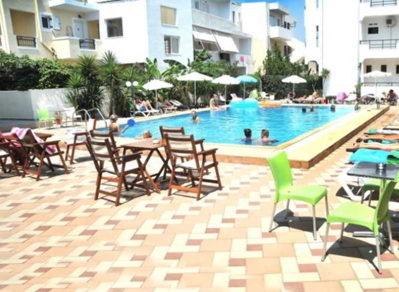 Aparthotel Santa Marina 2*