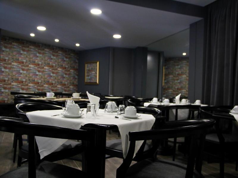 Aparthotel Elina 3*