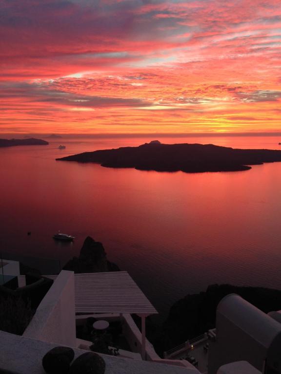 Nonis * Fira (Santorini)