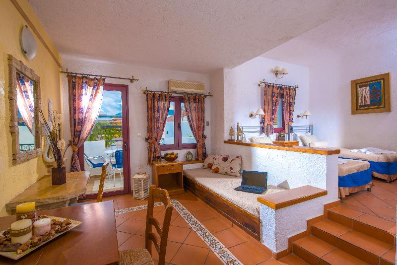 Irida By Estia Hotel 3*